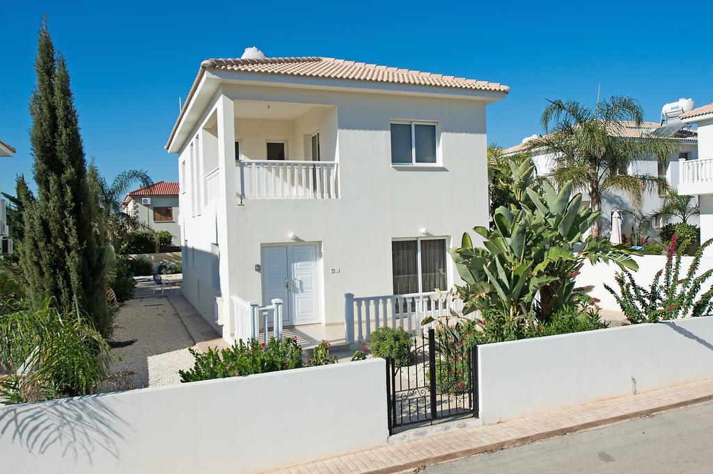 Hara Nissi Beach Villas Ayia Napa Værelse billede